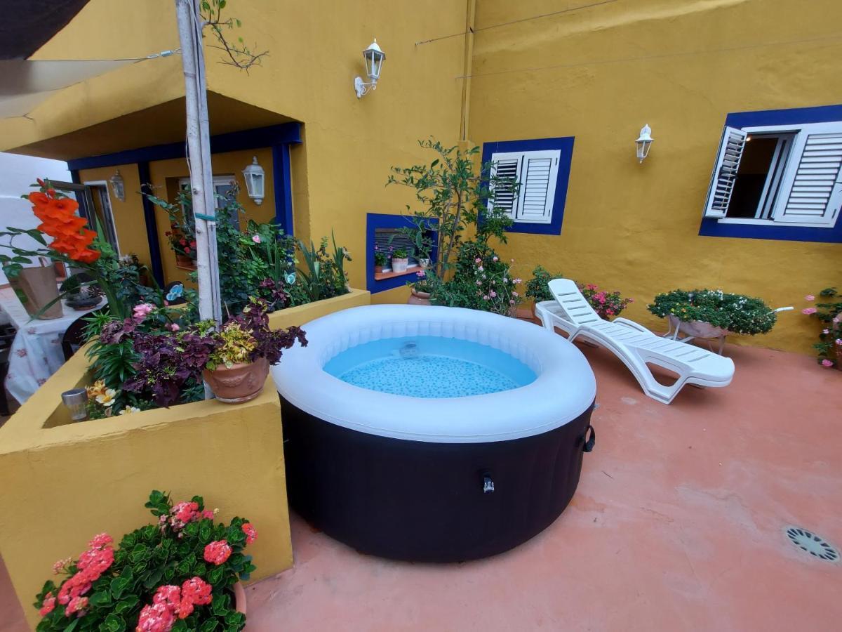 לאס פאלמס דה גראן קנאריה Casa Maestro Lelo - Acogedora Casa Rural Canaria Con Patios Y Jardines De Flores מראה חיצוני תמונה
